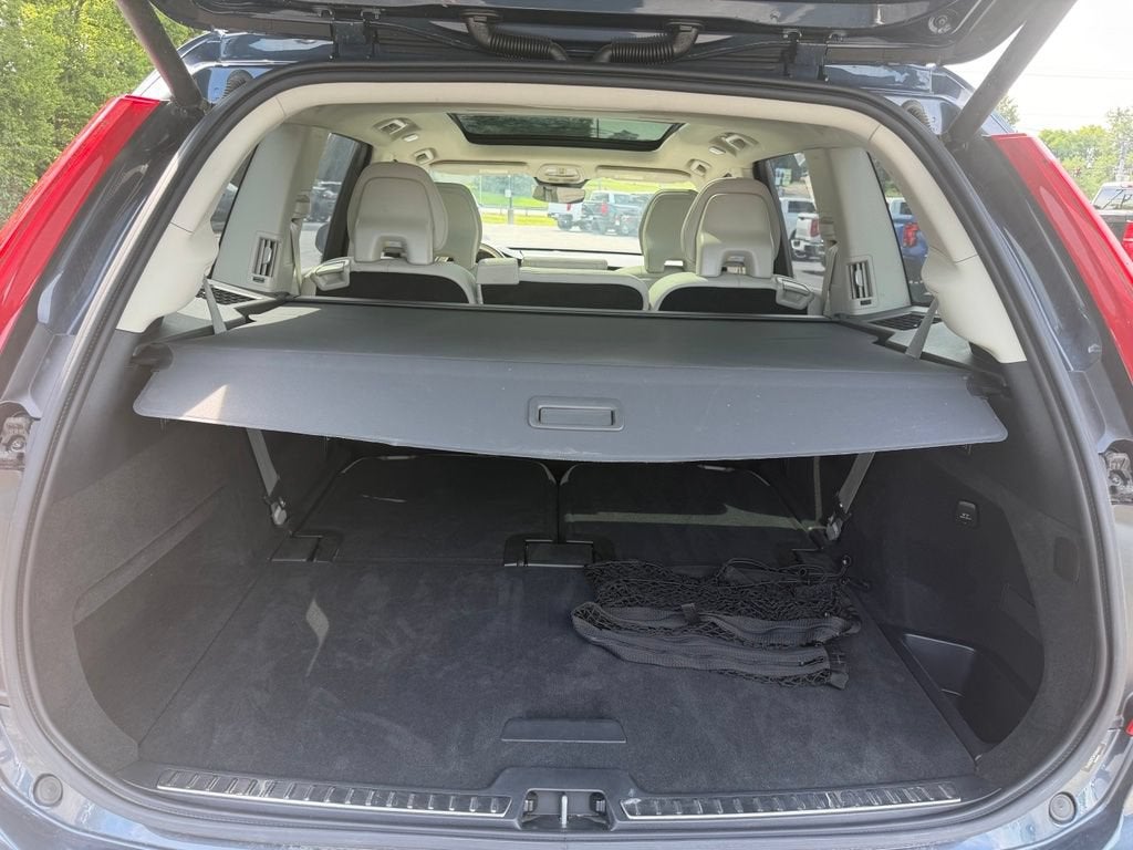 2024 Volvo XC90 Plus Bright Theme