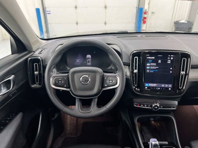 2024 Volvo XC40 Plus Dark Theme