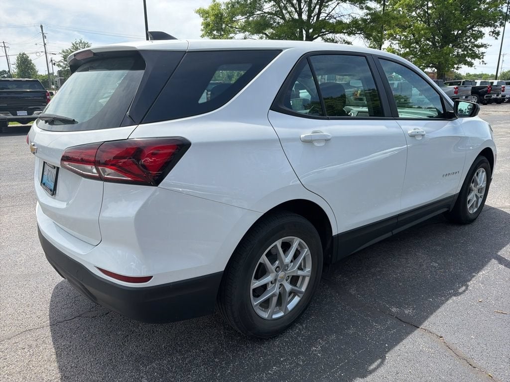 2022 Chevrolet Equinox LS