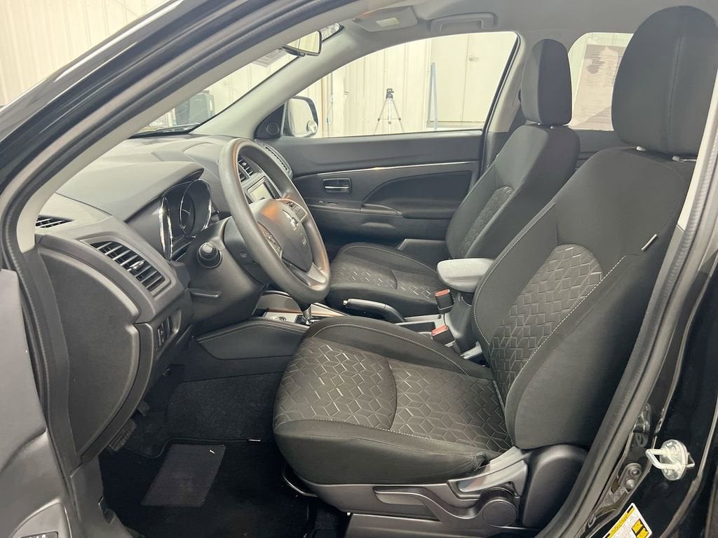 2024 Mitsubishi Outlander Sport S