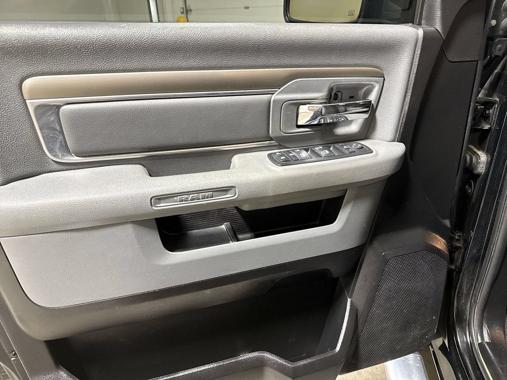 2013 RAM 1500 SLT