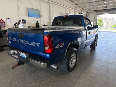 2004 Chevrolet Silverado 1500 Reg Cab 119.0" WB 4WD