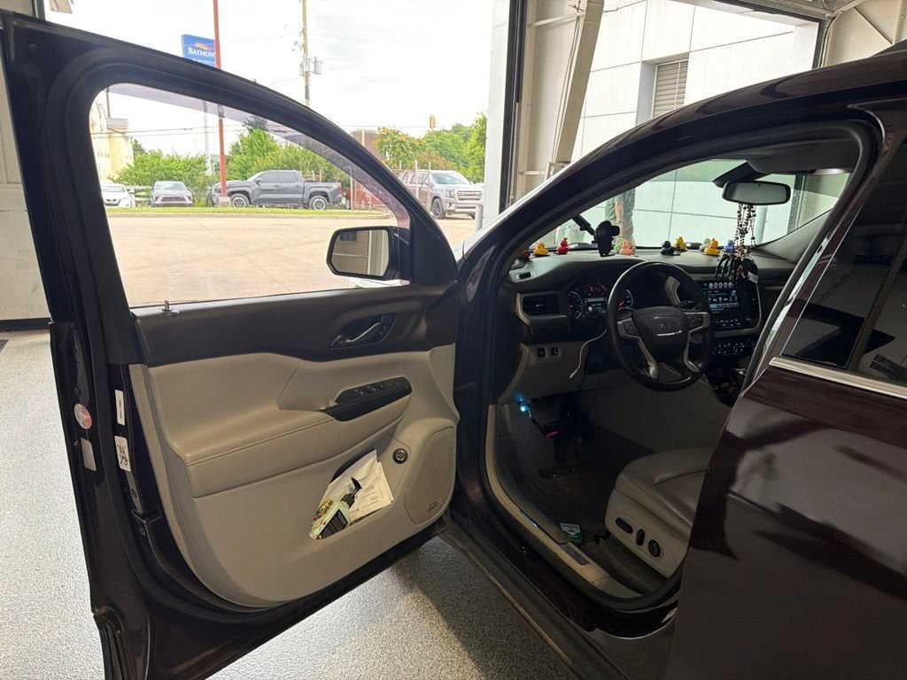 2017 GMC Acadia SLT