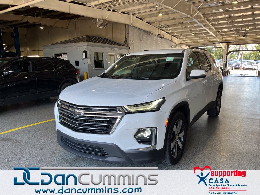 2023 Chevrolet Traverse LT Leather