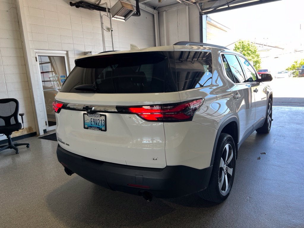 2023 Chevrolet Traverse LT Leather