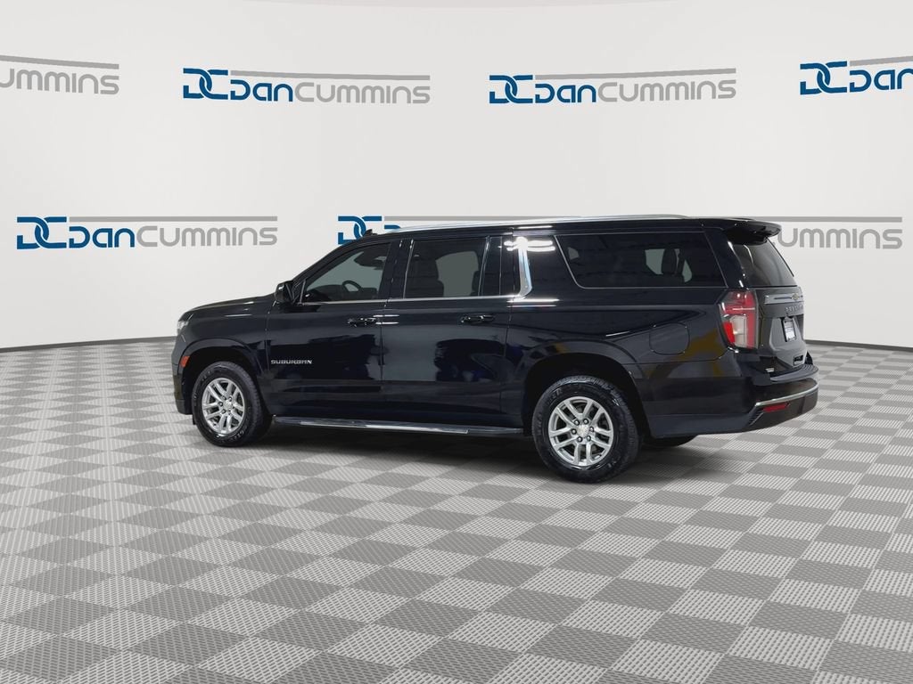 2023 Chevrolet Suburban LT
