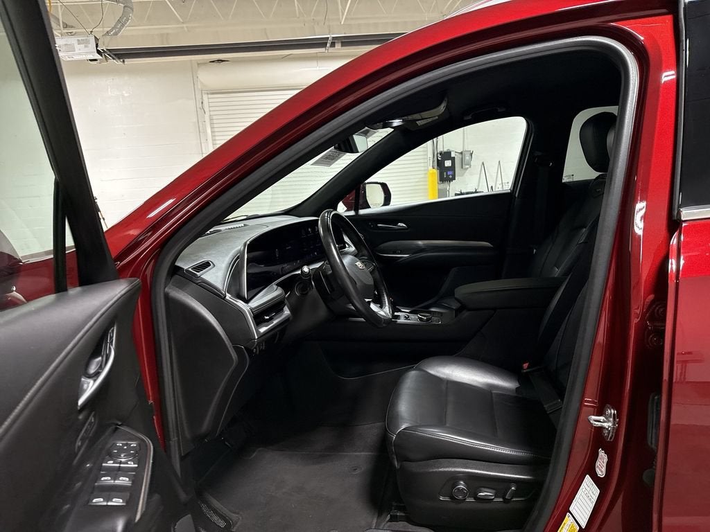 2024 Cadillac XT4 Premium Luxury