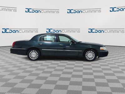 2003 Lincoln Town Car Signature