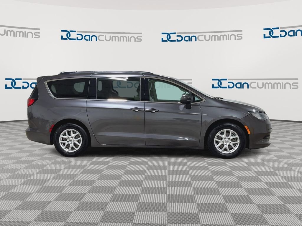 2021 Chrysler Voyager LXI