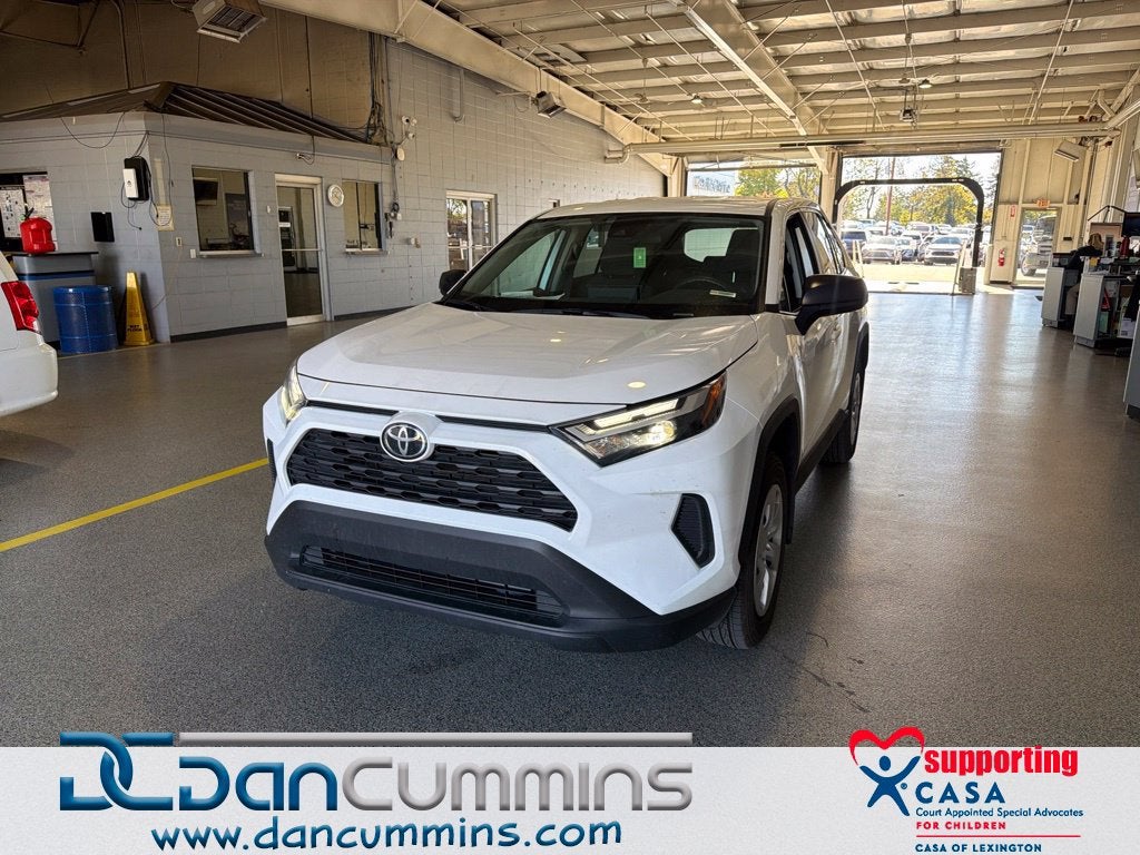 2025 Toyota RAV4 LE