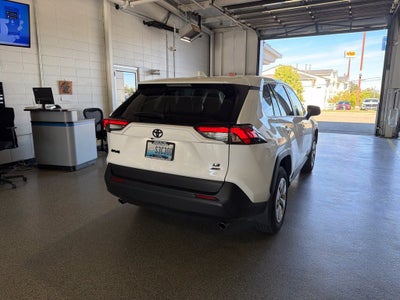 2025 Toyota RAV4 LE