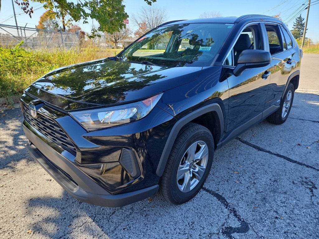 2022 Toyota RAV4 Hybrid LE