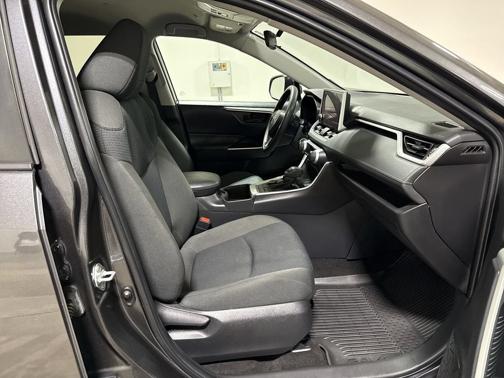 2023 Toyota RAV4 Hybrid LE