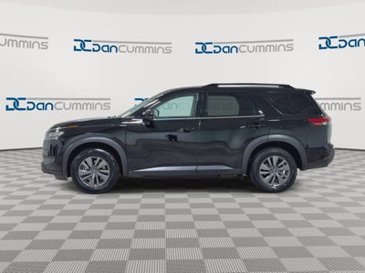 2025 Nissan Pathfinder SV