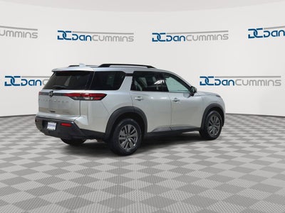 2024 Nissan Pathfinder SV