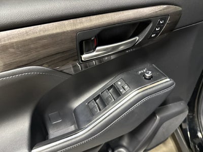 2023 Toyota Highlander Hybrid Platinum