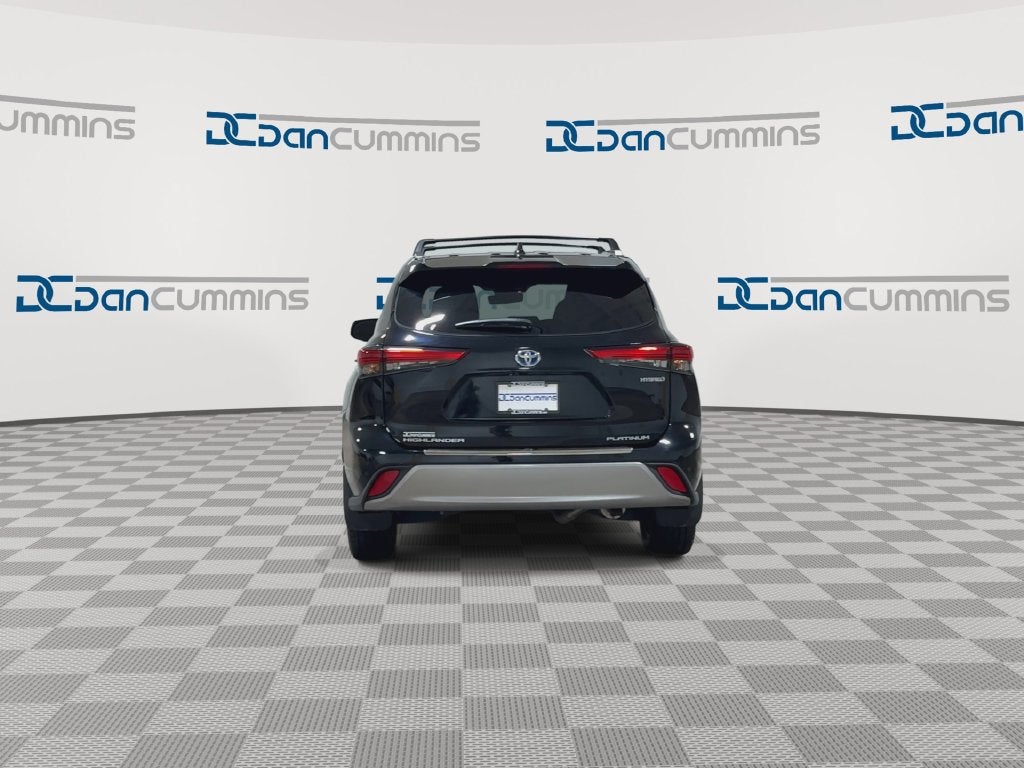 2023 Toyota Highlander Hybrid Platinum