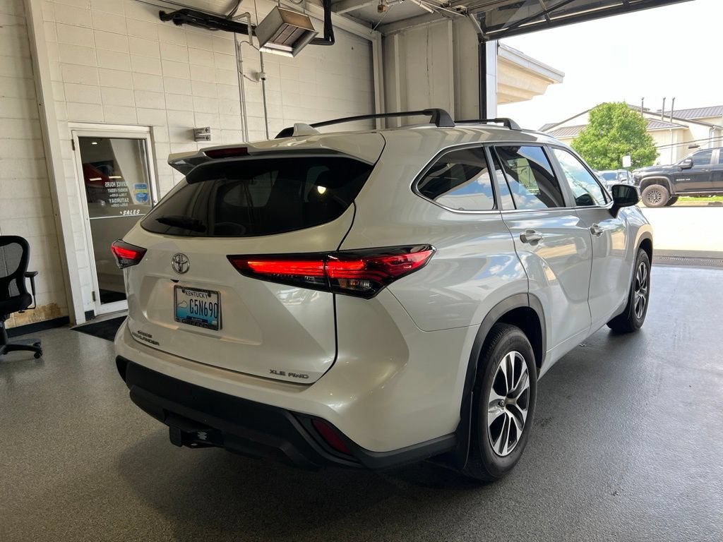 2023 Toyota Highlander L
