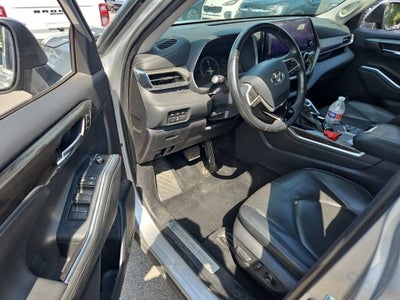 2023 Toyota Highlander Hybrid Limited