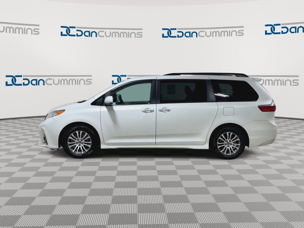 2018 Toyota Sienna XLE Auto Access Seat