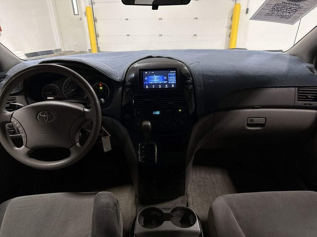 2005 Toyota Sienna CE