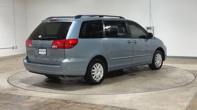 2005 Toyota Sienna CE