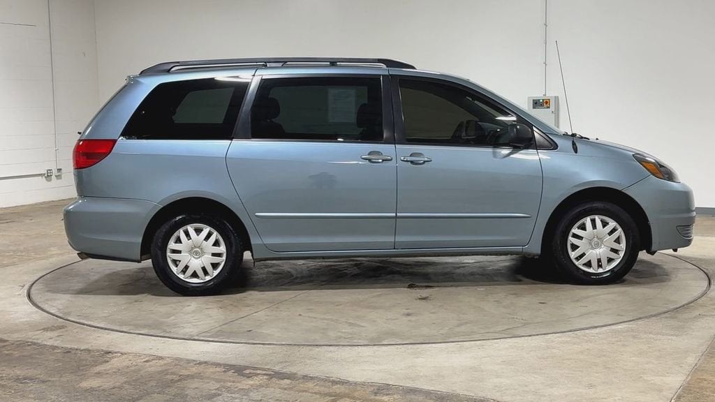 2005 Toyota Sienna CE