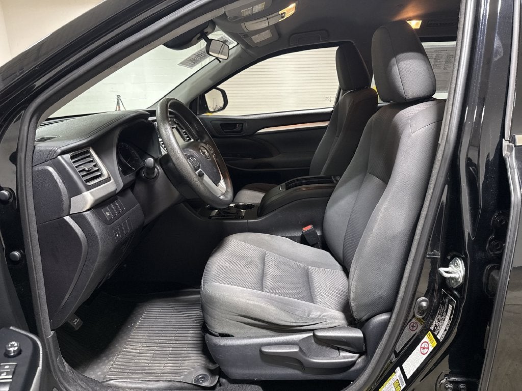 2018 Toyota Highlander LE