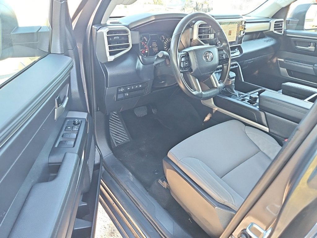 2024 Toyota Tundra 4WD SR5