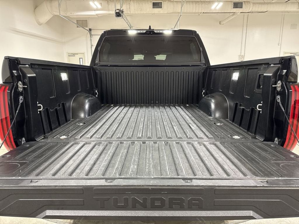 2023 Toyota Tundra 4WD SR5