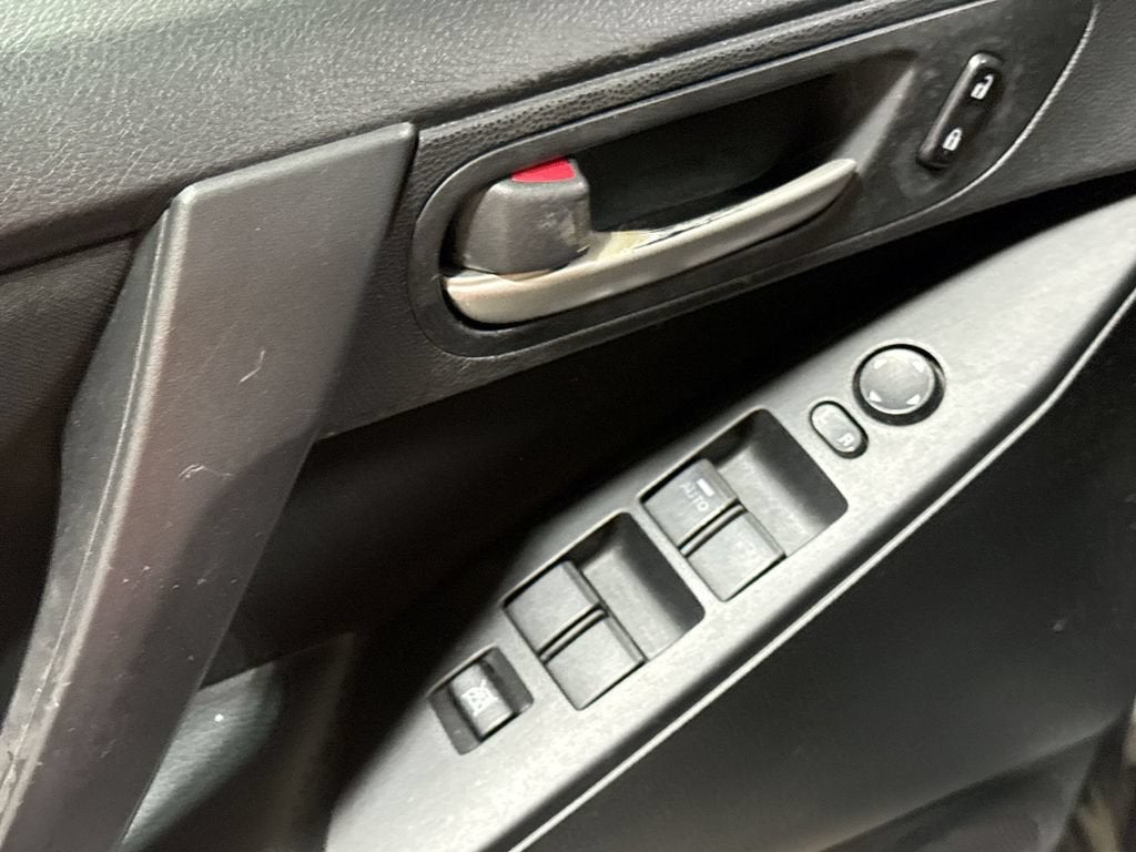 2013 Mazda Mazda3 i Sport