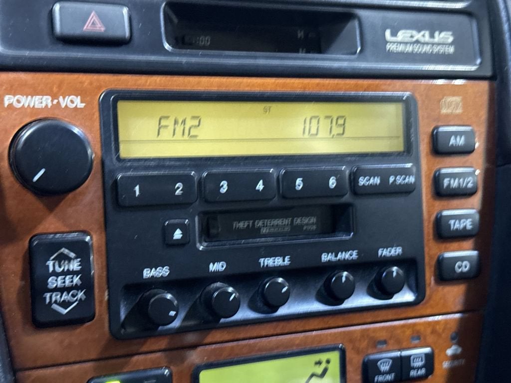 2000 Lexus ES 300 4dr Sdn