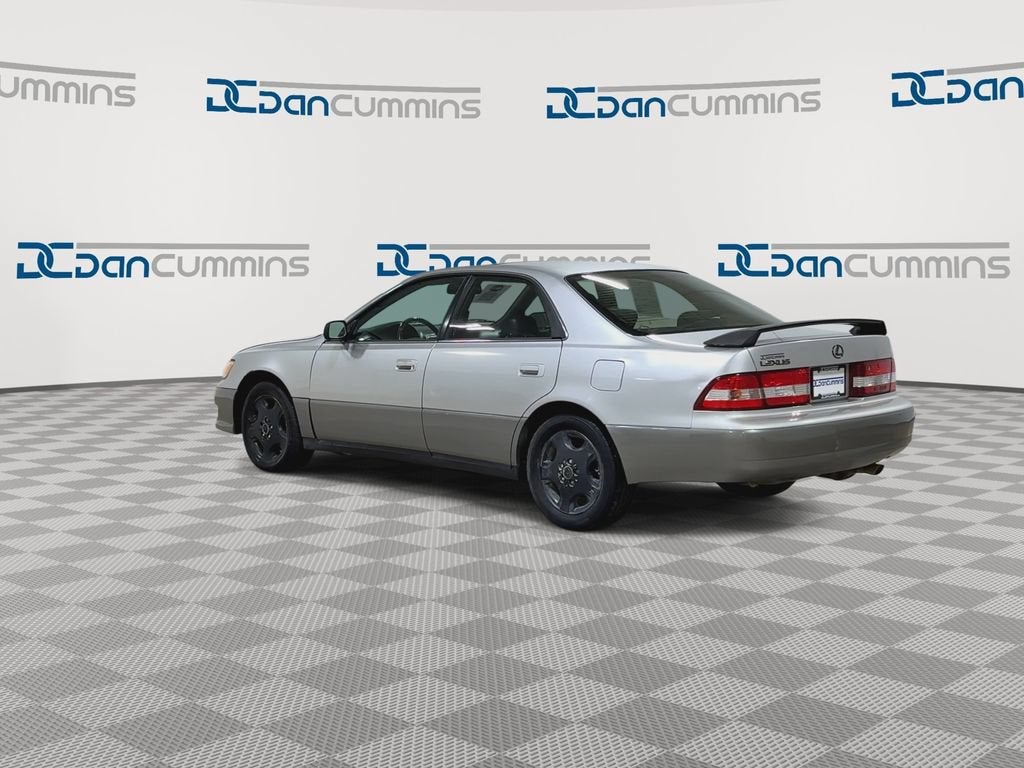 2000 Lexus ES 300 4dr Sdn