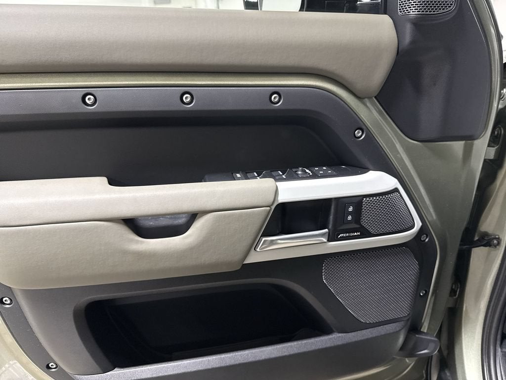 2024 Land Rover Defender S